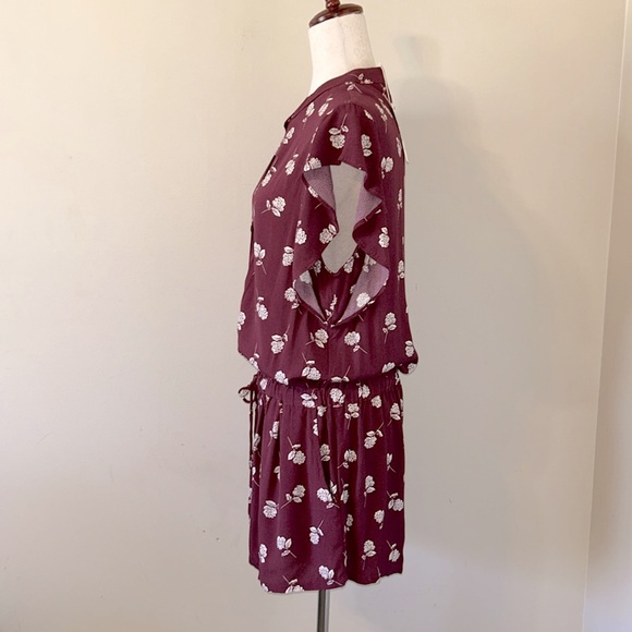 New Olivaceous Burgundy Floral Romper Flutter Sleeves Size Medium Tie Waist NWT - Picture 5 of 8